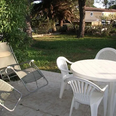 Bel 2 Pieces Renove Proche Plages Rez De Jardin