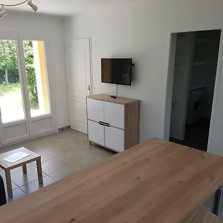 Bel 2 Pieces Renove Proche Plages Rez De Jardin *