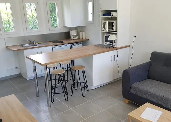 Bel 2 Pieces Renove Proche Plages Rez De Jardin Cavalaire-sur-Mer